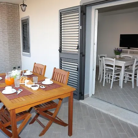 Apartman Appartamento Con Piscina Piricone Verde Orosei