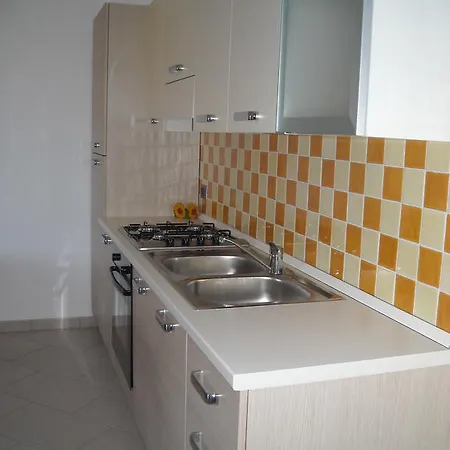 Apartman Appartamento Con Piscina Piricone Verde *