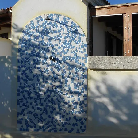 Appartamento Con Piscina Piricone Verde