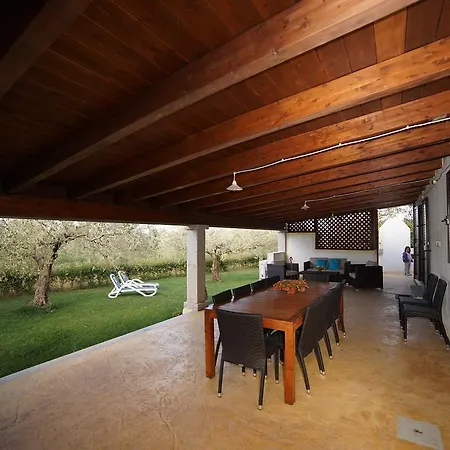 Appartamento Con Piscina Piricone Verde Apartman