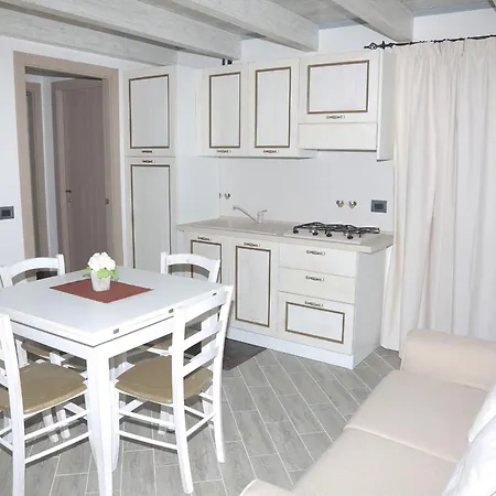 Appartamento Con Piscina Piricone Verde