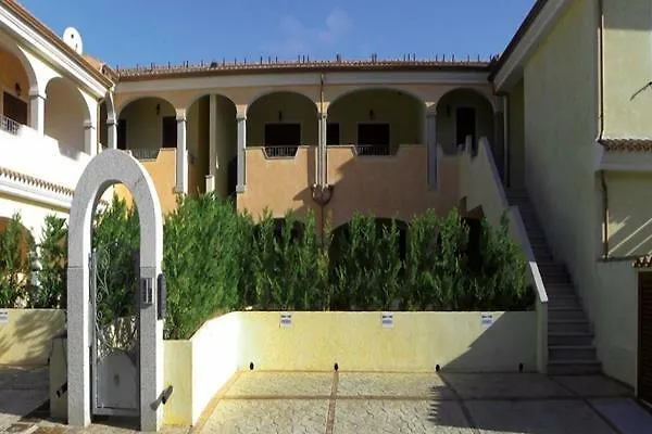 Con Piscina Piricone Apartment